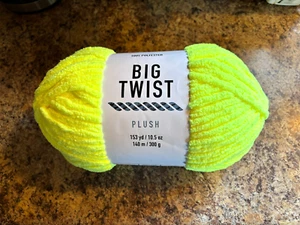 NEW BIG TWIST PLUSH SUPER BULKY 6 153 YARDS PER SKEIN - Picture 1 of 3