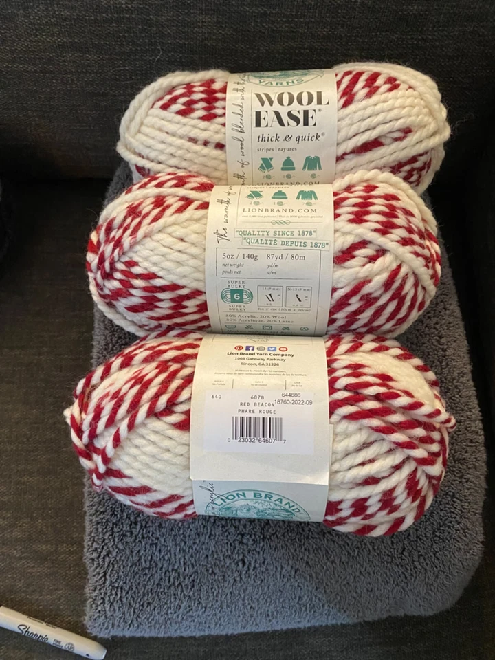 310502 Lion BRAND Wool-ease Thick & Quick 640 Red Beacon 22629