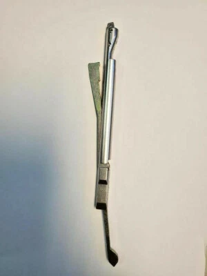 Garrard #76011 -LP   spindle for 5-300, 6-100c, 6-200c, 6-300c, 42C, 42M, 440-- - Image 1 of 4