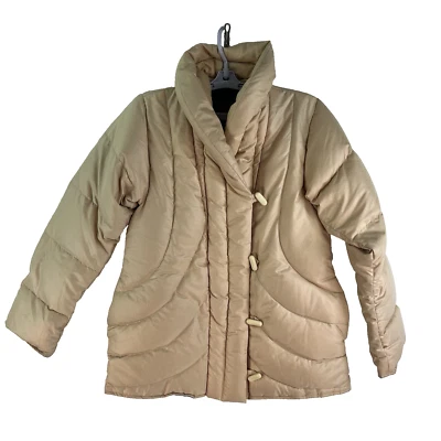 Chaqueta Snowbird Down Blend Puffer Toggel Cierre Mujer Talla S Melocotón Dorado Hecha en EE. UU. Foto 1 de 4