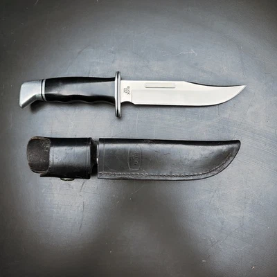 Охотничий нож-скиннер BUCK 119 2005 США черный с кожаными ножнами ✓ - Изображение 1 из 4