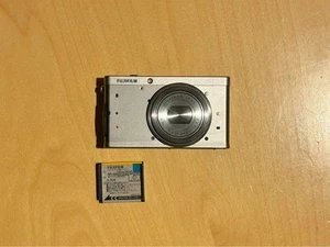 FUJIFILM XF1 Compact Digital Camera 12.0MP Black For parts with Accessories - Picture 1 of 5