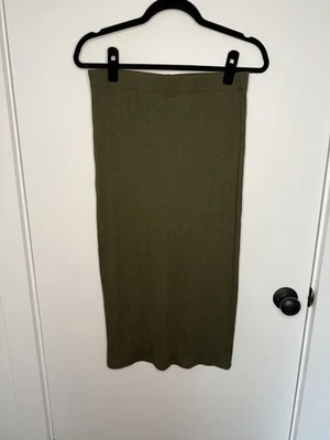 Bobeau Olive Green Ribbed Midi Skirt Size M NWT Bodycon Knit Fall Capsule Core - Imagem 1 de 4