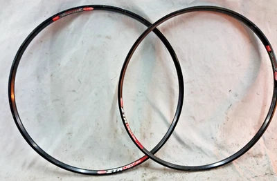Stan's ZTR Crest 700c Road Bike Rim Set Black 32S Disc Tubeless TLR 622ISO Black - Image 1 of 4