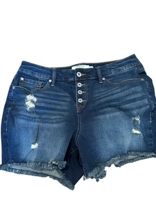 Torrid Distressed Denim Jean Shorts – Size 14 – Excellent Condition (item 138) - Picture 1 of 9