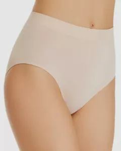 $15 Wacoal Women Beige B-Smooth Stretch High-Cut Brief Underwear Panty Size 5/S - Picture 1 of 2