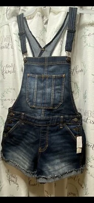 Pantalones cortos con tirantes No Boundaries NOBO Denim para jóvenes medianos (7-9) con puños Foto 1 de 4