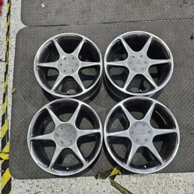 Llantas AZECT de 17 pulgadas - Llantas JDM de 5x114,3 Foto 1 de 4