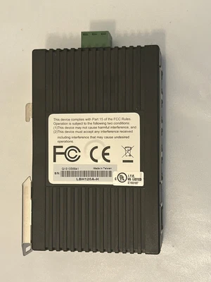 Interruptor de temperatura endurecido Fast Ethernet (100 Mbps) serie LBH120A-H Black Box Foto 1 de 2