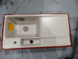 VILLEROY & BOCH Arcora Creme Ceramic Kitchen Sink 1000 X 510 X 230 mm RRP £650 - Picture 1 of 2