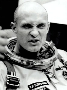 1965 Drahtfoto Falten Nase am Raumanzug Tech Gemini 6 Astronaut Tom Stafford - Bild 1 von 2
