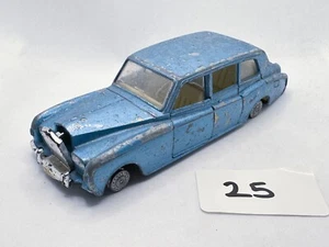 DINKY TOYS # 152 ROLLS-ROYCE PHANTOM V LIMOUSINE DIECAST TOY CAR BLUE PLAY WORN - Picture 1 of 5
