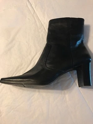 Nine & Co. Women's Boots Jyro Chunky Heel Black Leather Full Zip Boots Size 9.5 - Image 1 of 4