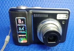 Samsung Digimax S800 8.1MP Digital Camera - Black - FOR PARTS - Patchy Screen - Picture 1 of 13