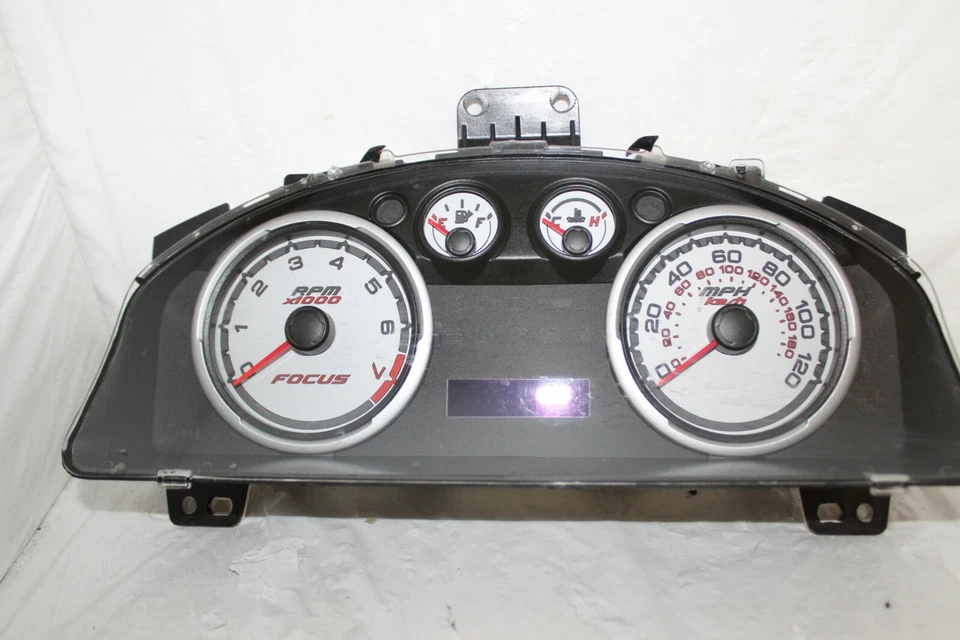 Medidores de painel de instrumentos velocímetro 2010 2011 Ford Focus 68.062 milhas - Imagem 1 de 4