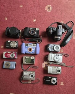 Lote de trabajo 13x varias cámaras de película digitales y antiguas **TODAS DEFECTUOSAS/NO FUNCIONAN** - Imagen 1 de 10