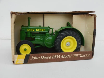 Ertl John Deere 1935 1/16 Model BR Tractor #5586 VG NIB - Image 1 of 4
