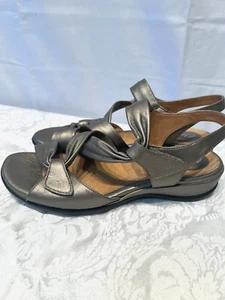 Clark's Lucena Bronze Leather Wedge Sandals Women's Size 10 M NWOB - Picture 1 of 5