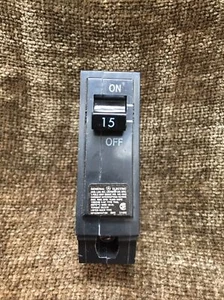 GE Single Pole 15A Circuit Breaker HACR type THQL NE1953 40C - Picture 1 of 11