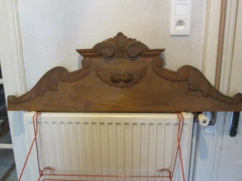 ANTIQUES FRENCH HANDCARVED PEDIMENT Cover