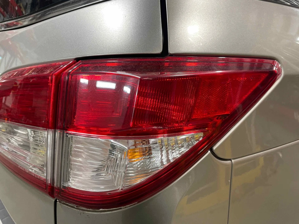 Nissan Quest 2013 luz trasera lámpara pasajero lado derecho cuarto OEM 265501JA0B Foto 1 de 1