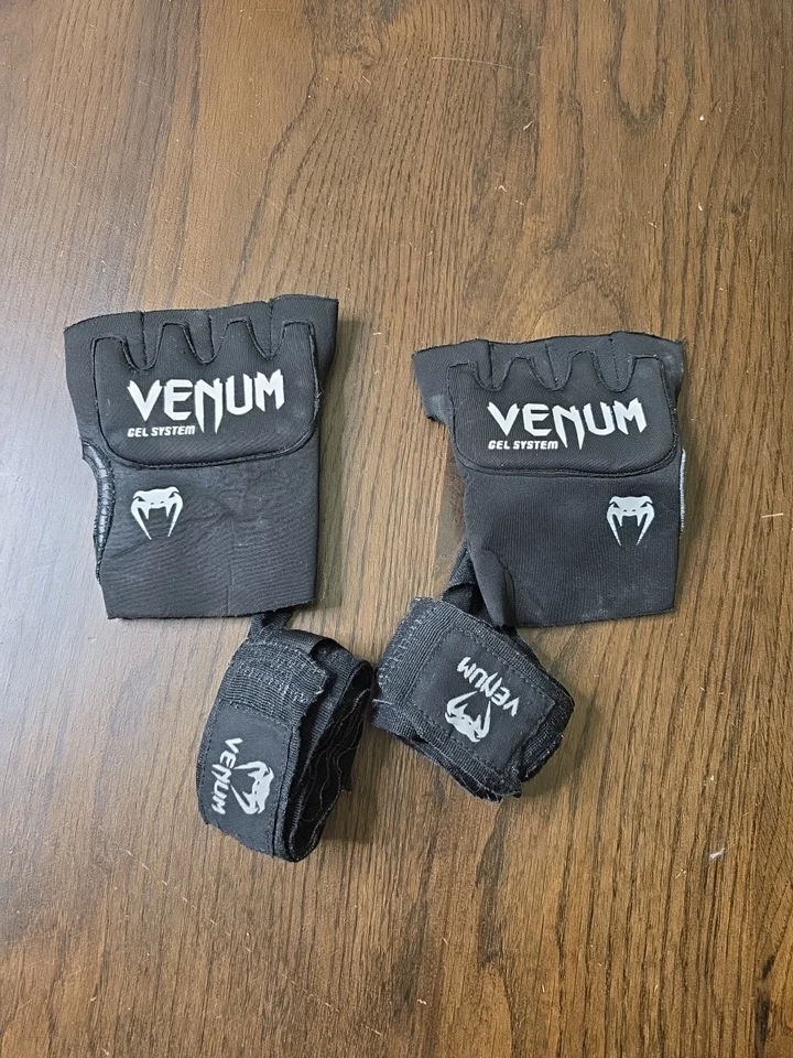 Venum Kontact Boxing Gel Glove Wraps Black - Image 1 of 4