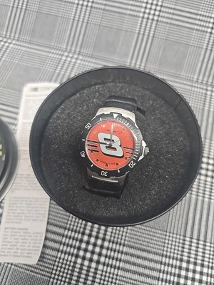 Reloj De Colección Nascar Game Time Dale Earnhardt Jr #8 En Rueda De Metal Estaño Negro Nuevo Foto 1 de 4