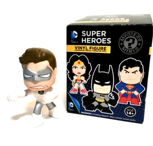 DC Comics Mystery Minis Vinyl Figure White Lantern Funko in Box - Picture 1 of 1