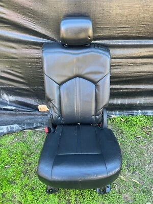 Conjunto de asiento trasero izquierdo Cadillac SRX 2010-2016 3,0 L FABRICANTE DE EQUIPOS ORIGINALES Foto 1 de 4