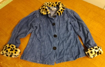 CHAQUETA VAQUERA LE TOP NIÑAS TALLA 5 AZUL CON PUÑOS Y CUELLO DE PIEL DE LEPARDO Foto 1 de 4