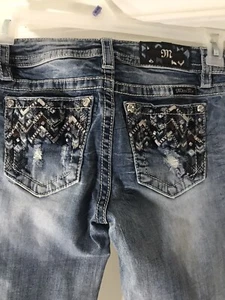 Pantalones de mezclilla MissMe Hailey ajustados para mujer con estrás longitud capri azules talla 26 x 17 - Imagen 1 de 11