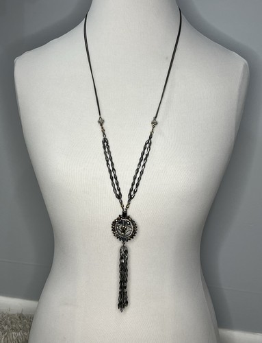 VETEMENTS Collana lunga Lonna & Lilly With Love 3 toni canale perline ciondolo e nappa