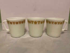 PYREX Vintage Tassen 3er Set Milchglas - Bild 1 von 6