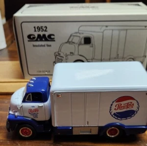 First Gear 1952 GMC Insulated Van Pepsi-Cola - Picture 1 of 3
