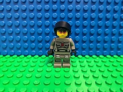 LEGO Officer 7 Minifigure Space Police 3 sp105 CMF Lot Rare Retired 5974 HTF  - Image 1 of 4