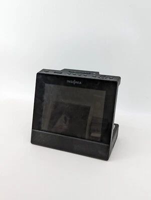 Insignia Digital Photo Frame 8" Screen - Image 1 of 4