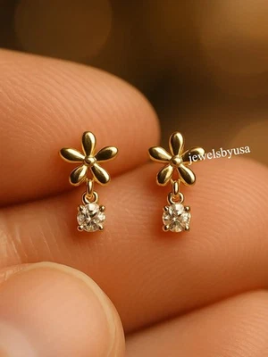 Mini Elegante Pendiente de Diamantes Cultivados en Laboratorio Certificado Flor para Mujer en Real 925 SS Foto 1 de 4