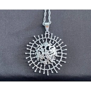 Colgante y collar vintage de plata Tapio Aktivkala luna llena en caja de regalo - Imagen 1 de 10