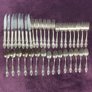 37-pc. LOT! Vtg 1881 Rogers Oneida Baroque Rose Silver Plate Silverware Flatware - Picture 1 of 9
