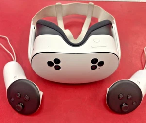OCULUS QUEST 3S 128GB STANDALONE ALL-IN-ONE HEADSET W/2 CONTROLLERS - Afbeelding 1 van 8