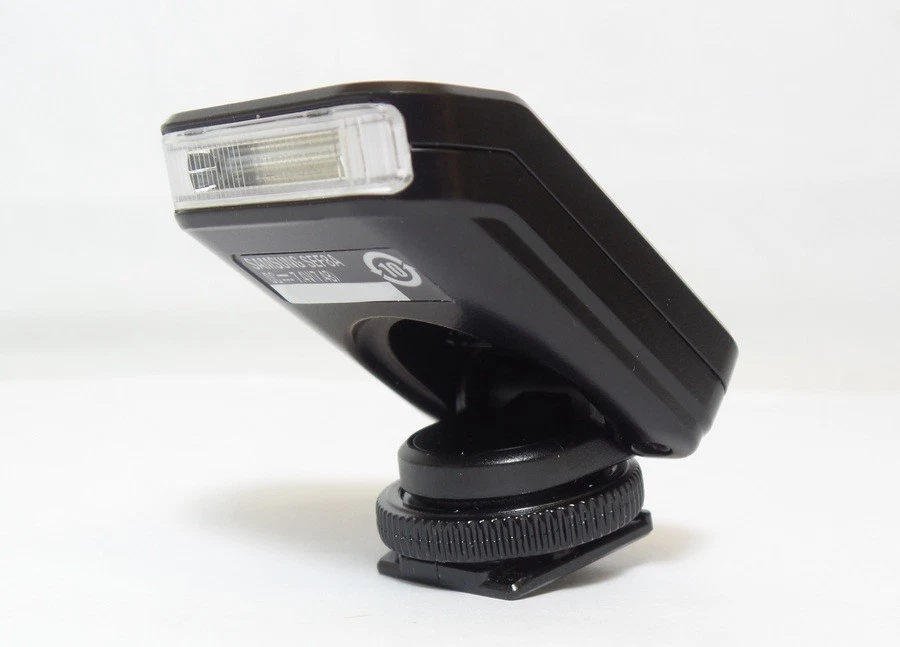 Samsung Flash for NX200 NX210 NX300 NX1000 Cameras - Black (ED-SEF8A/B) - Image 1 of 1