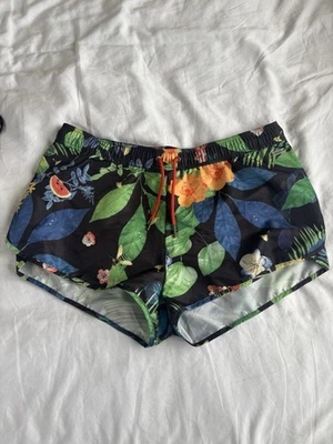 Bench Women’s Floral Pattern Shorts - Size M - Brand New With Tags - Image 1 of 4