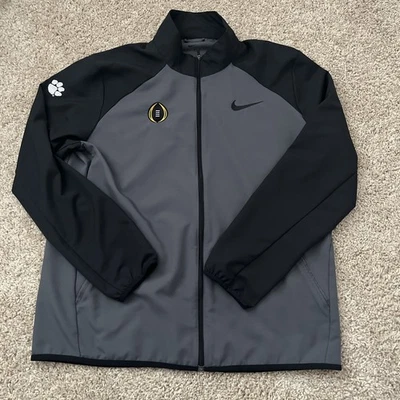 Talla Grande-Clemson Tigers Nike Equipo Emitido CFP Fútbol Playoff Chaqueta (RARA) Foto 1 de 4