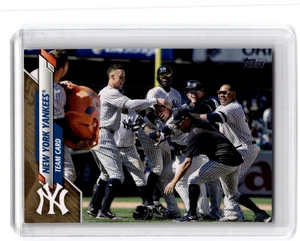 2020 Topps Series 1 New York Yankees Team Card Gold Parallel /2020 Card #83 - Picture 1 of 2