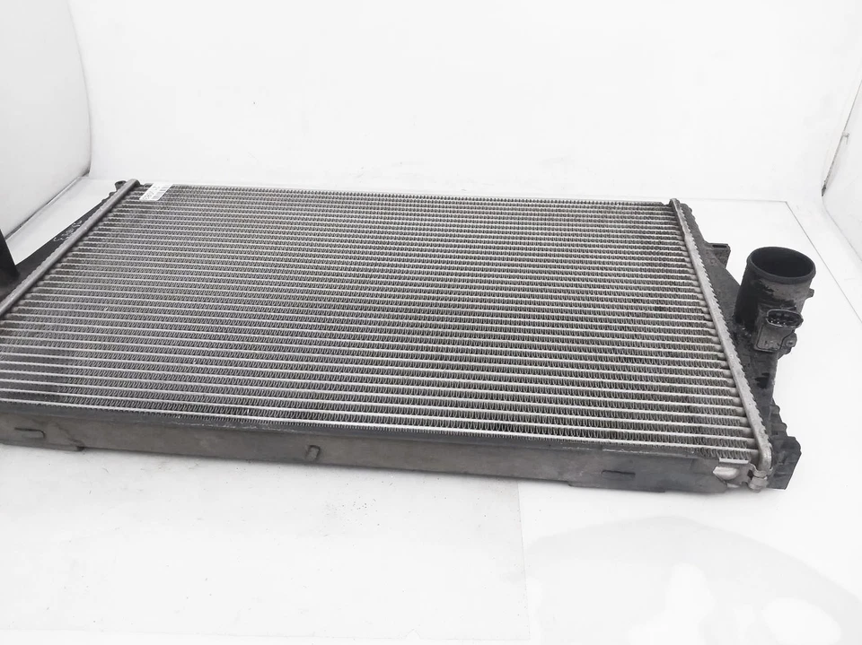 Intercooler turbocompresor Volvo Xc70 2003-2007 8671694 *abolladura ligera* Foto 1 de 4