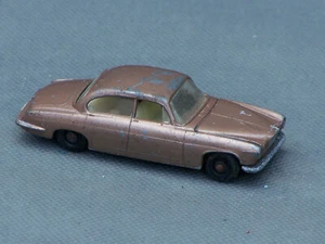 Matchbox Series No 28 Mark 10 Jaguar 1964 - Picture 1 of 8
