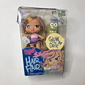 Neu im Paket Bratz Babyz Hair Flair YASMIN Glow in Dark Puppe - Bild 1 von 11