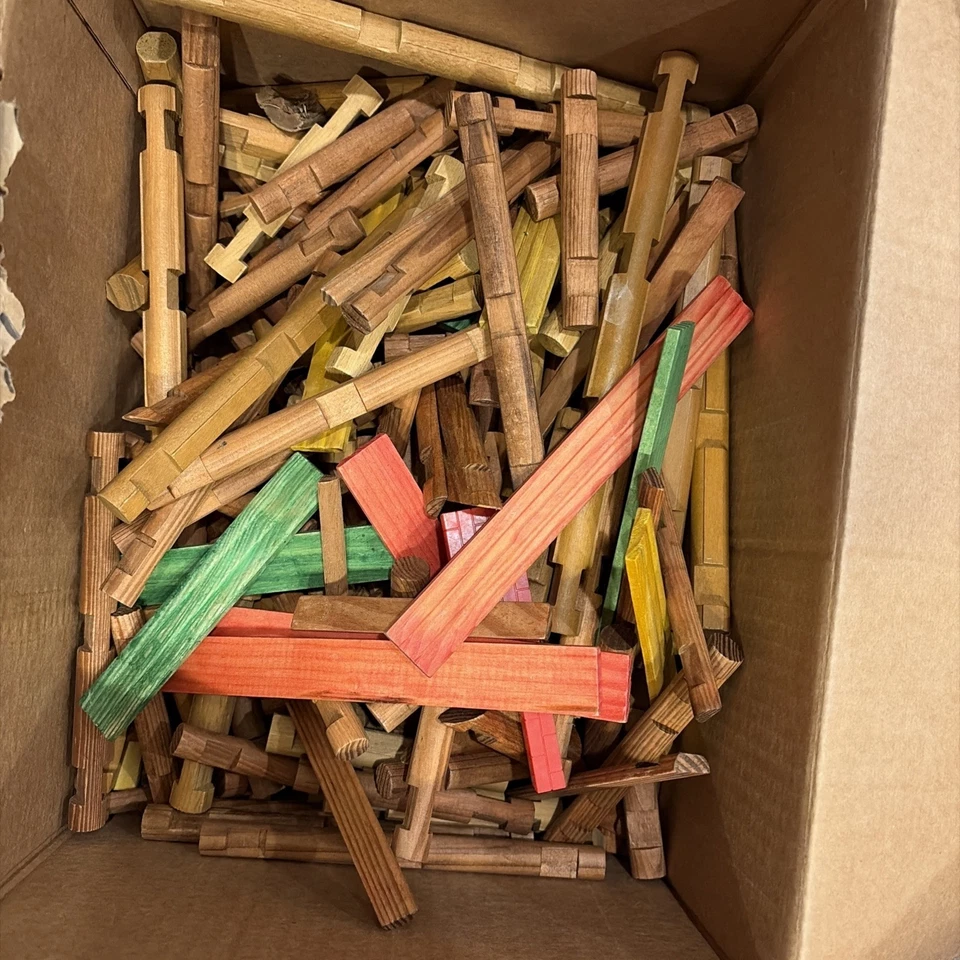 Lincoln Logs Vintage Pieces  - Image 1 of 3