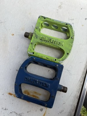 Demolition Team Pedals Magnesium 9/16th Used - Image 1 of 4