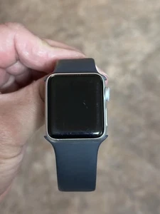 Apple Watch Series 3 38mm - Zdjęcie 1 z 2